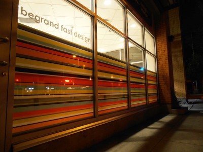 At night, the window graphics are illuminated from inside, for a warmer appearance than during the day.