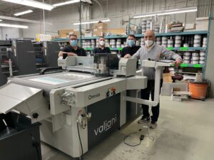 Sydney Stone, Canada’s exclusive Valiani Omnia dealer, has announced the equipment’s first North American installation at Toronto-based printing company Flash Reproductions. 